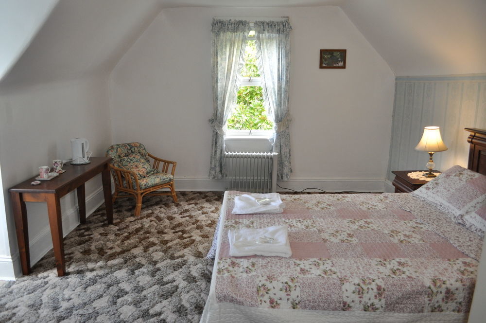 Bushy Park Roslyn House Bed & Breakfast מראה חיצוני תמונה