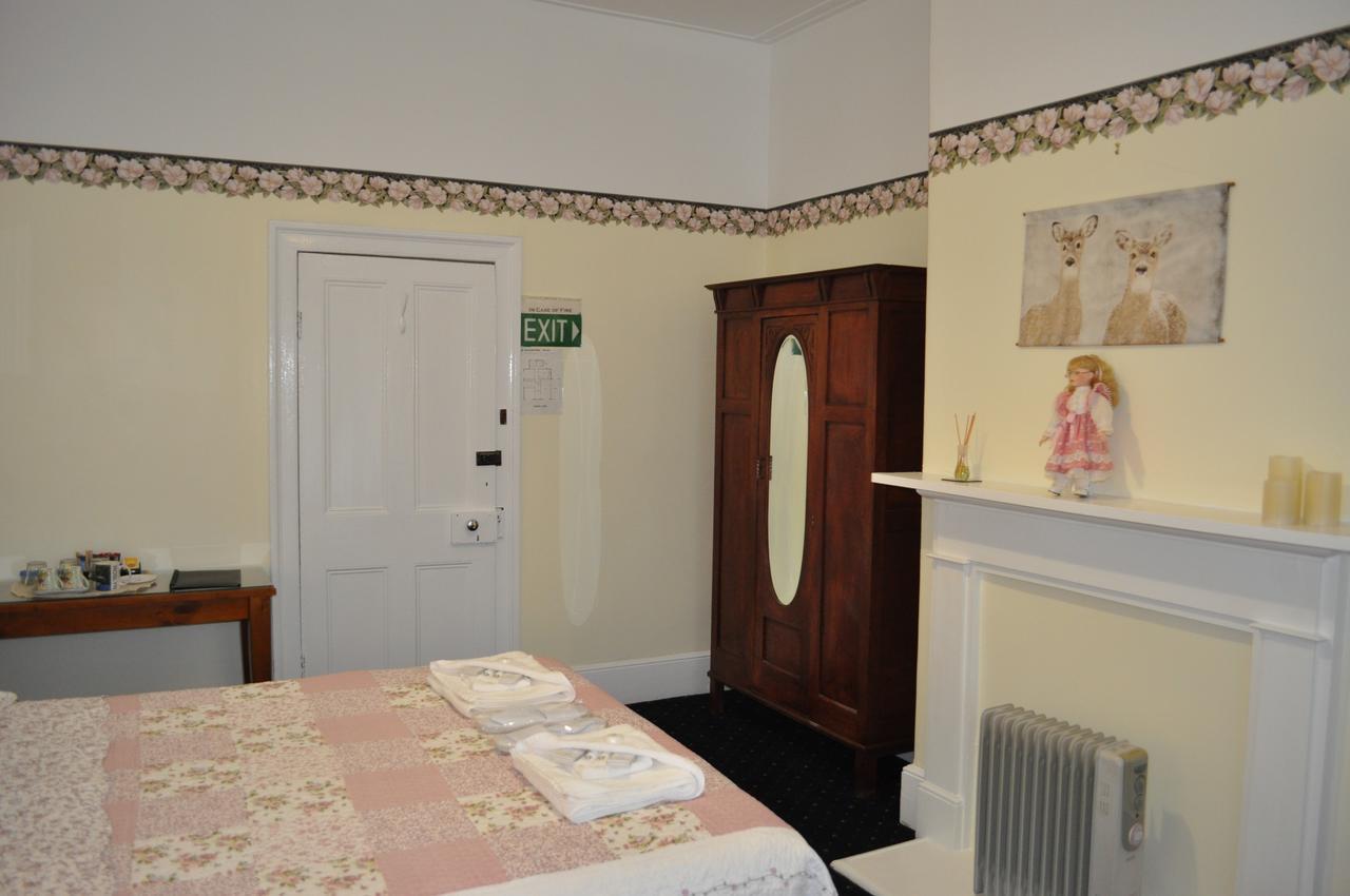 Bushy Park Roslyn House Bed & Breakfast מראה חיצוני תמונה