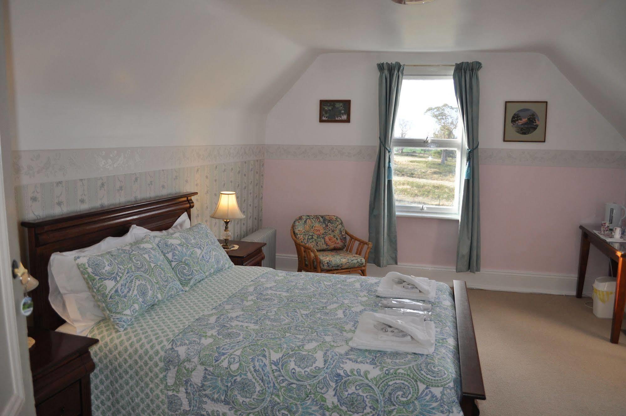 Bushy Park Roslyn House Bed & Breakfast מראה חיצוני תמונה