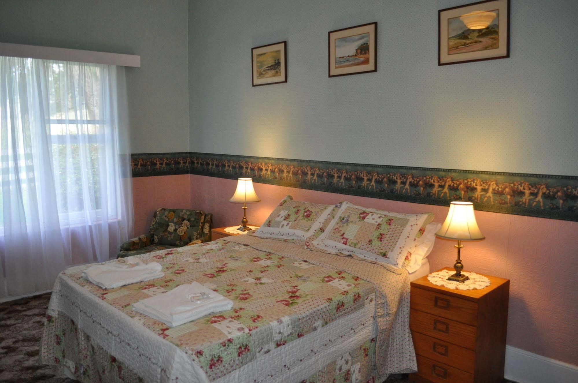 Bushy Park Roslyn House Bed & Breakfast מראה חיצוני תמונה